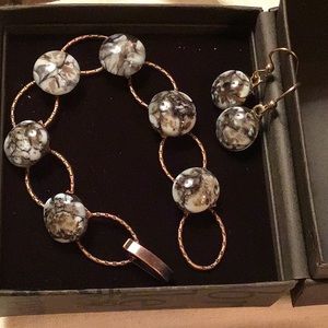 Bracelet and earrings set